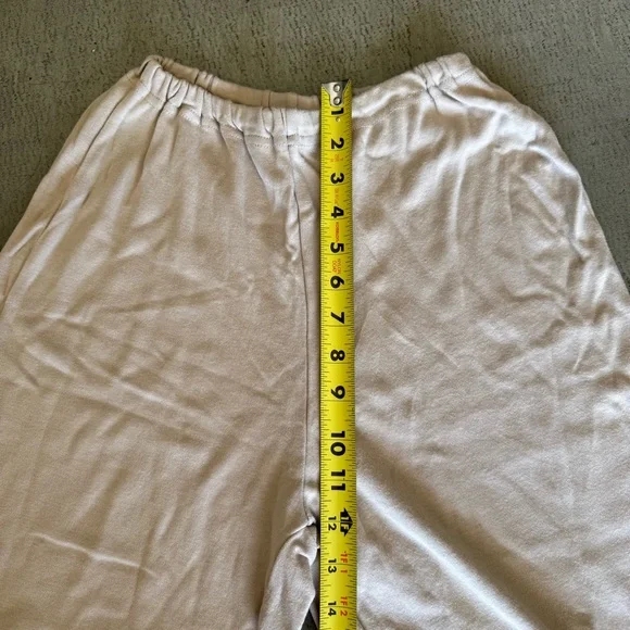 Korean Air / Gianfranco Ferré First Class PJ Set / Beige - Picture 12 of 15